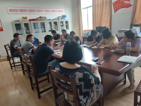 说明: G:\党务\E世博
照片留存\2021\20210611期中教学检查教师座谈会\MVIMG_20210611_151828.jpg